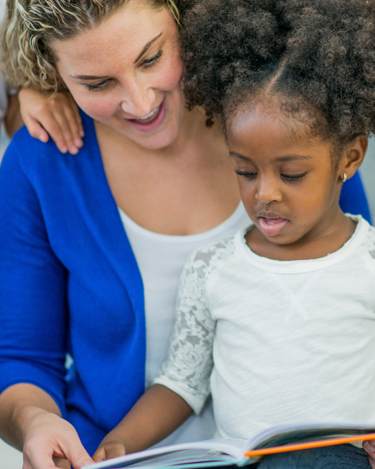 Comment parler d’histoire et de sujets sensibles aux enfants avec douceur ?